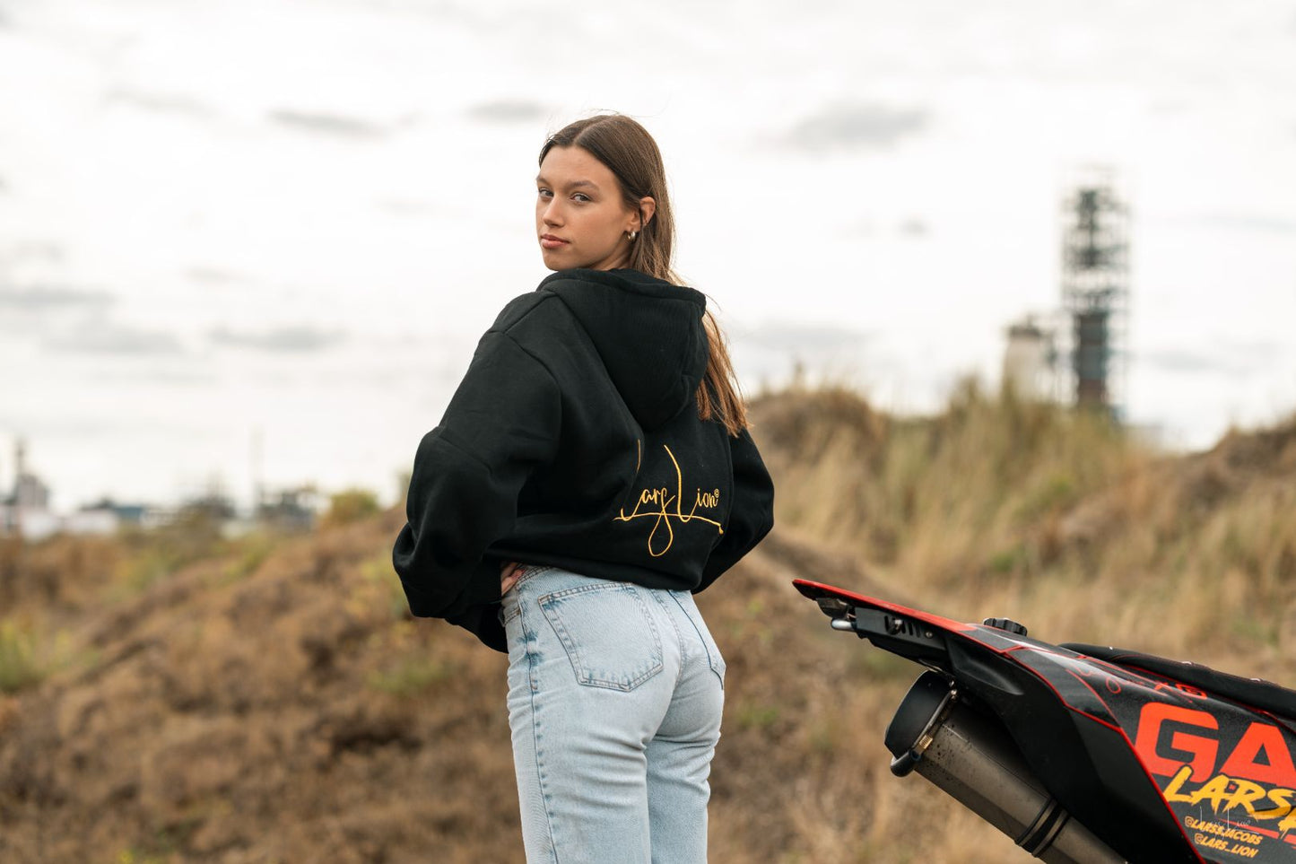 LARS LION - OVERSIZED GOLD ZIP HOODIE LIMITED EDITION