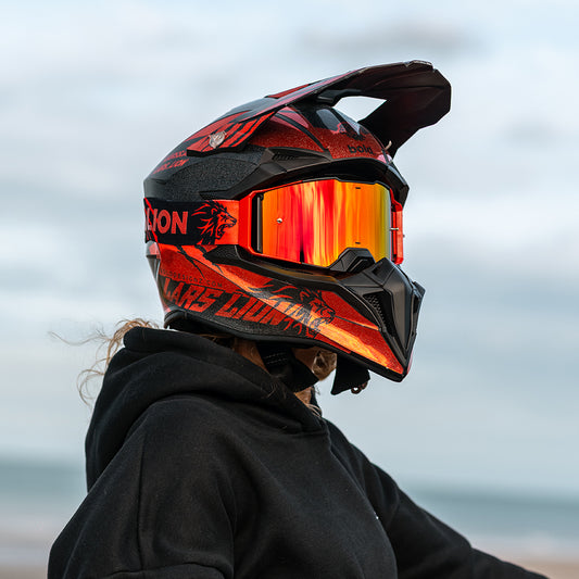 LARS LION - RED GOGGLES